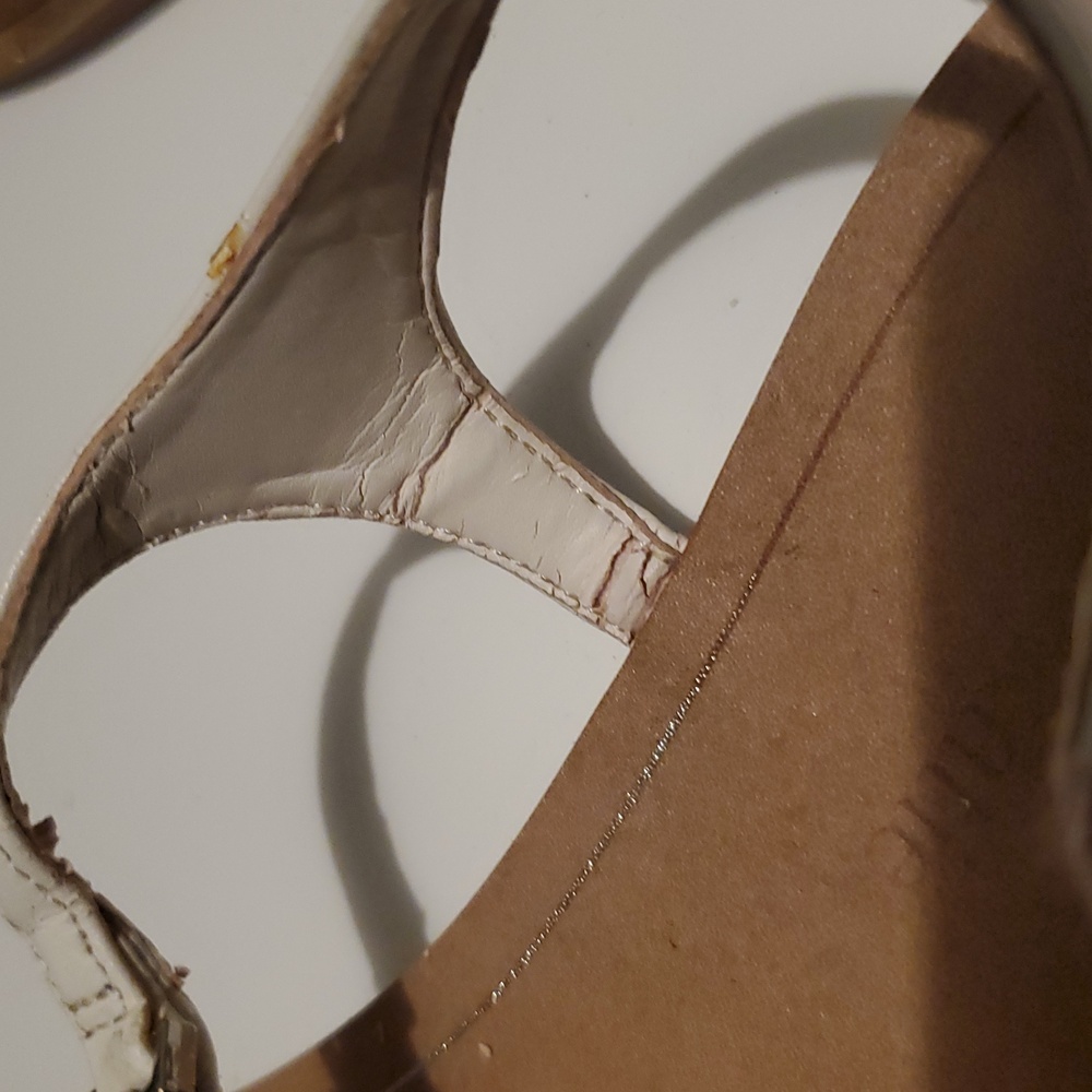 Kelly & Katie White Jewel Sandals - Picture 6 of 7